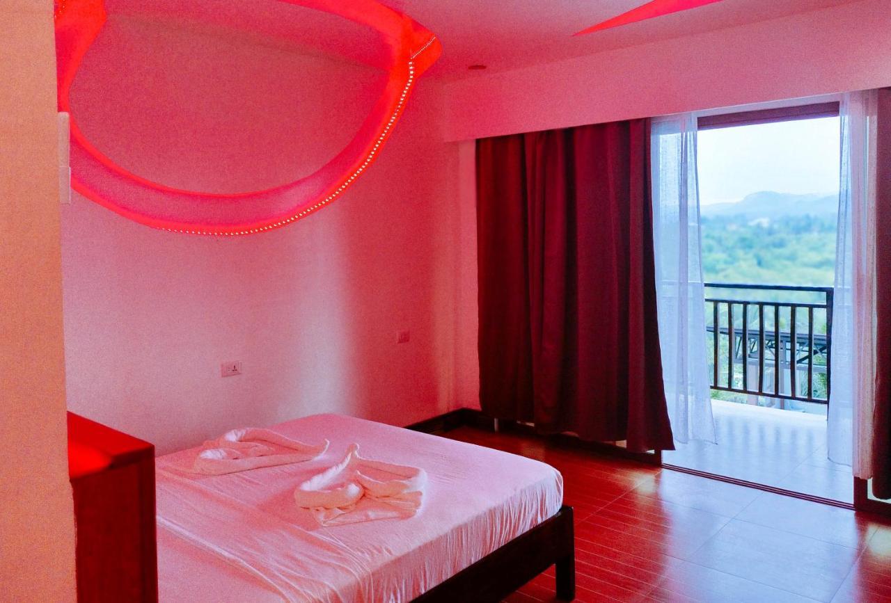 Reddoorz @ Sun Kissed Resort Guindulman Anda  Bagian luar foto