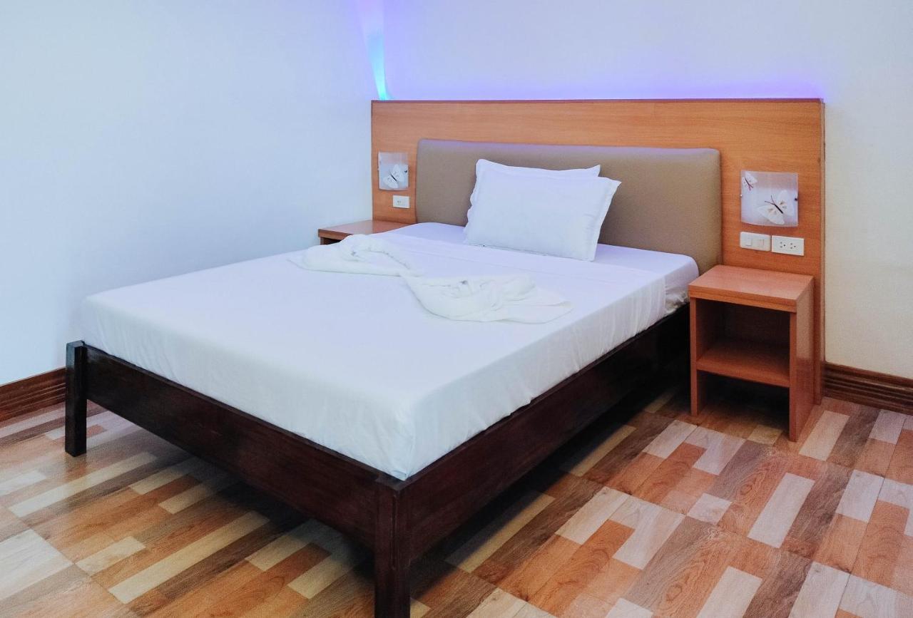 Reddoorz @ Sun Kissed Resort Guindulman Anda  Bagian luar foto