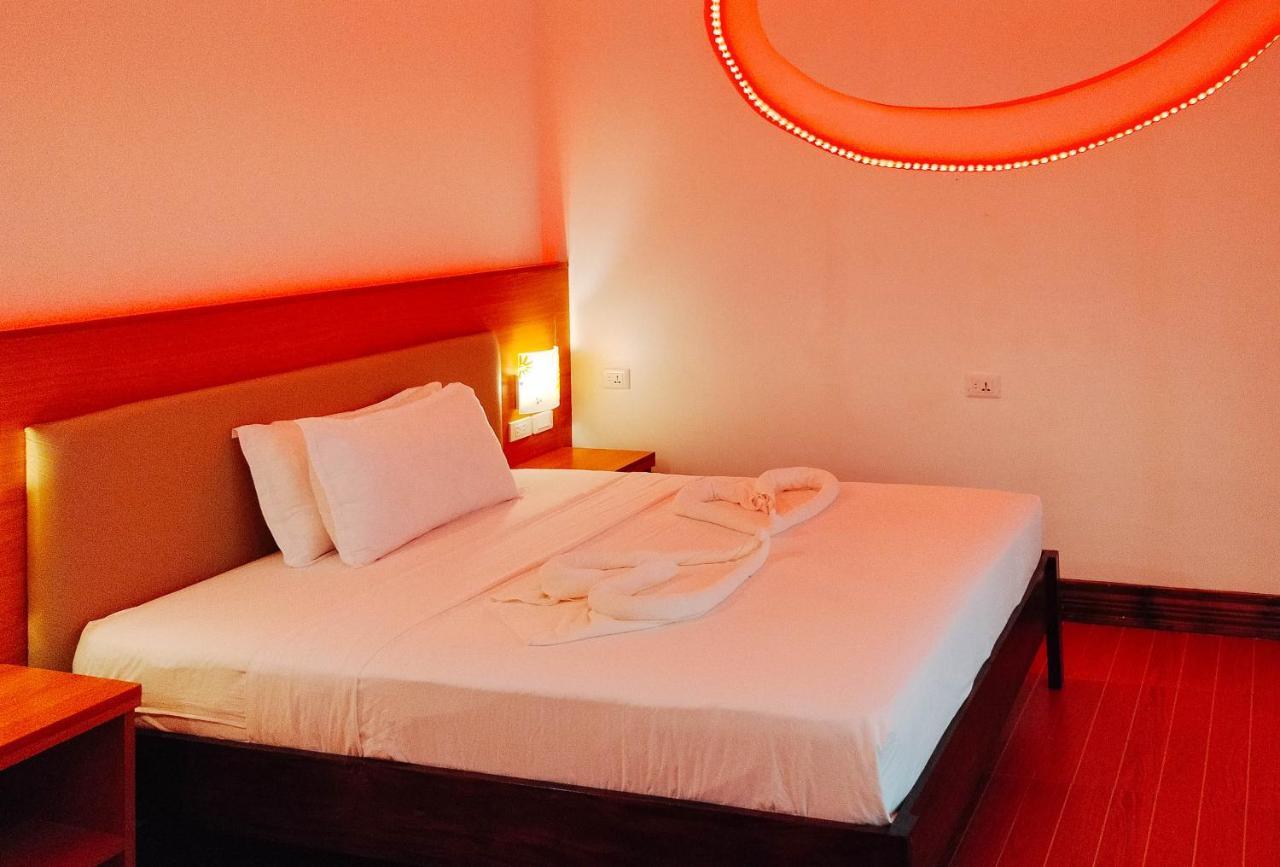 Reddoorz @ Sun Kissed Resort Guindulman Anda  Bagian luar foto
