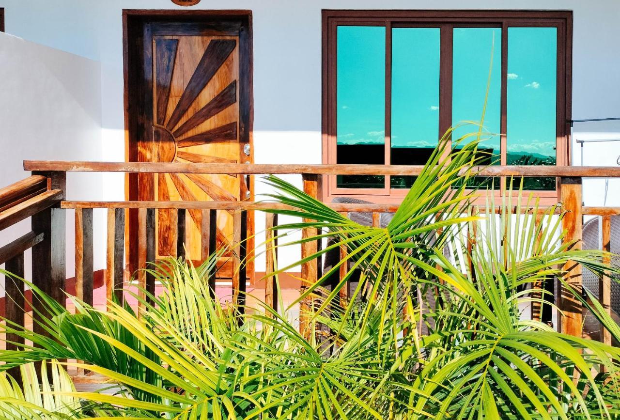 Reddoorz @ Sun Kissed Resort Guindulman Anda  Bagian luar foto